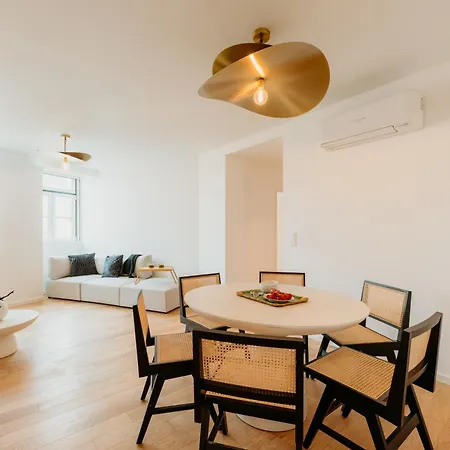 Mary Pink - No 3a - Glowing Two-bedroom * Lizbona