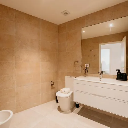 Mary Pink - No 3a - Glowing Two-bedroom Apartament Lizbona