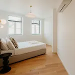 Mary Pink - No 3a - Glowing Two-bedroom Apartman Lisboa