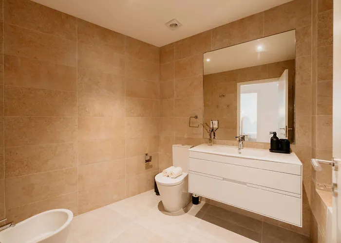 Mary Pink - No 3a - Glowing Two-bedroom Apartament Lizbona
