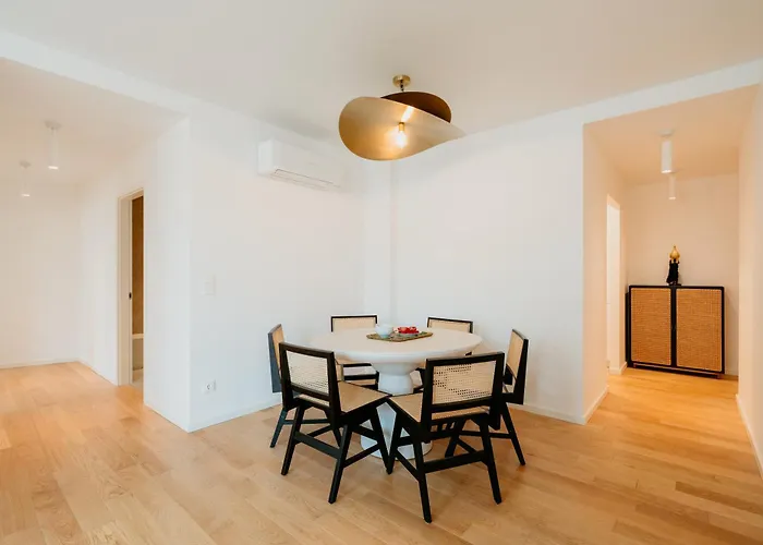 Mary Pink - No 3a - Glowing Two-bedroom * Lizbona