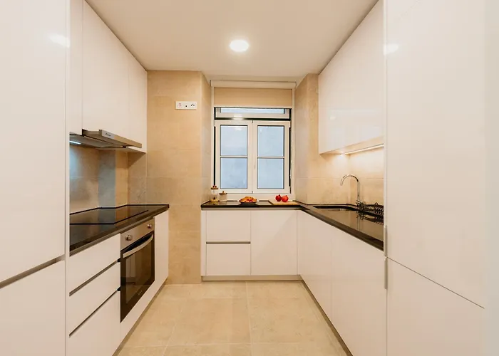 Mary Pink - No 3a - Glowing Two-bedroom *